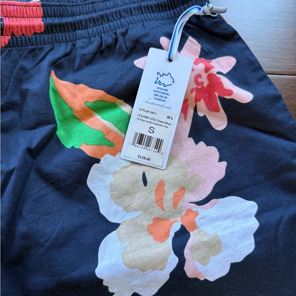 Southern Tide Floral Beach Pants in Navy and Multicolor